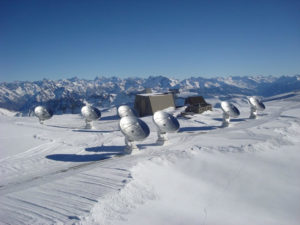 vue d'un observatoire radioastronomique