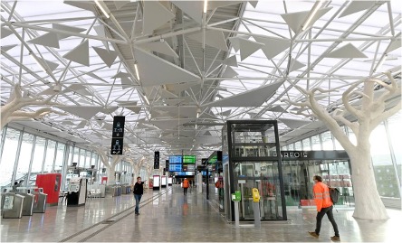 Erreur de positionnement de brasseurs d'air de plafond - passerelle-gare-de-nantes- Turbobrise