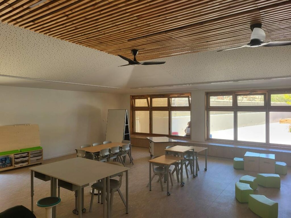 Les brasseurs d’air Haiku dans le groupe scolaire Mirabeau (Vaucluse 84)